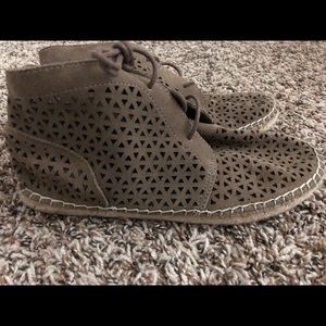 Women’s Dolce Vita mid shoe.